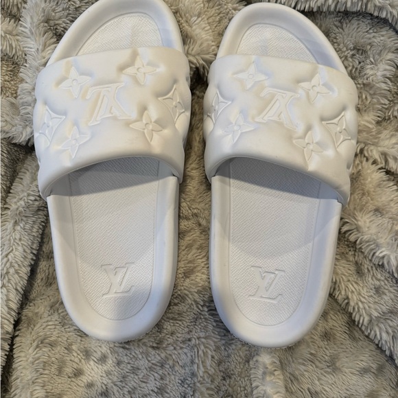 MENS SIZE 7 authentic  100% genuine Louis Vuitton waterfront slides - Picture 8 of 10